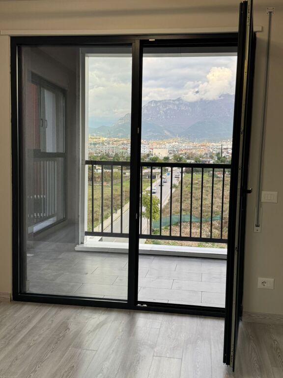 1+1,non arredato per ufficio o abitazione, vicino all'incrocio viale nuovo, 500 euro