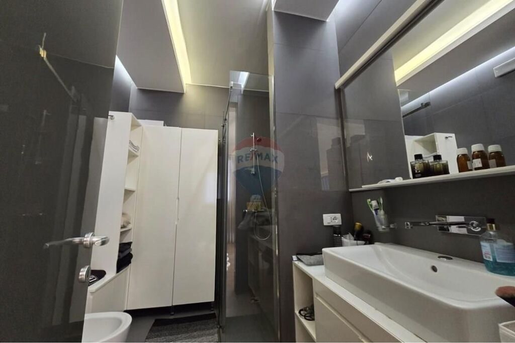 Apartament 2+1 në shitje te Kmuna e Parisit !