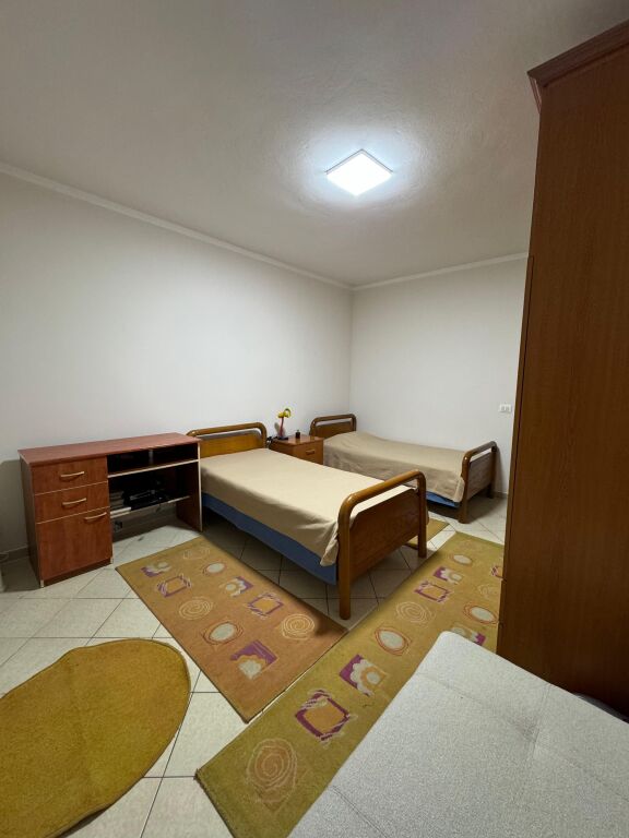 Apartament me qera - Komuna e Parisit