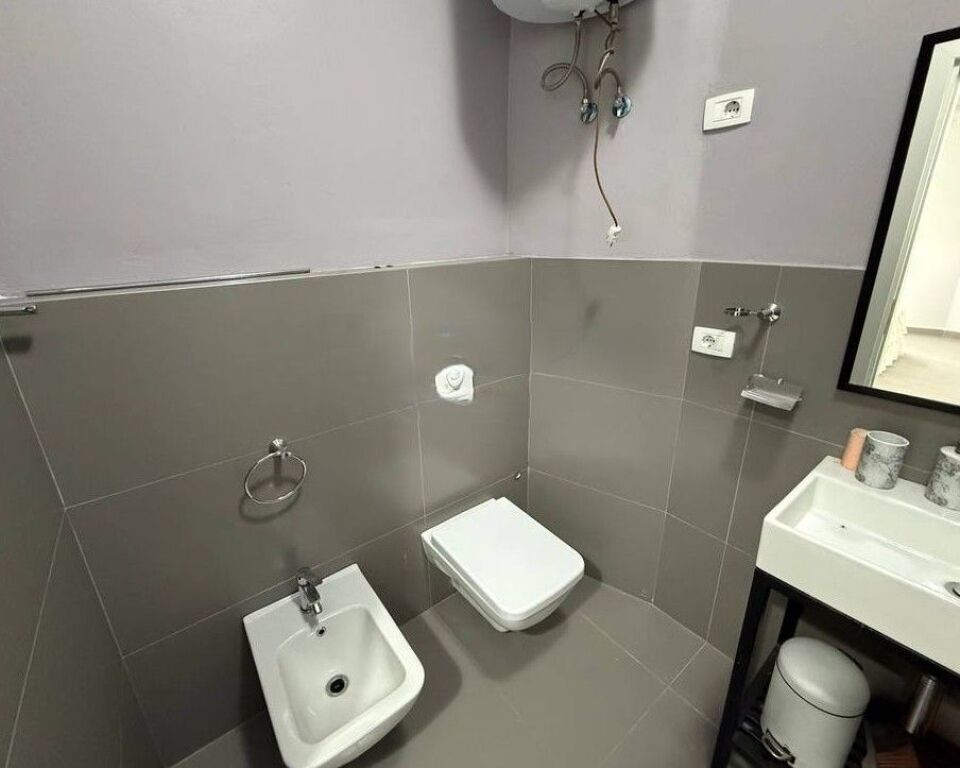 AFFITTASI 2+1 Con Posto Auto Kodra E Diellit