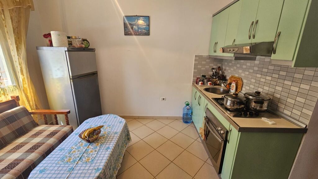 1+1 62m2 in Golem 74,400 Euro