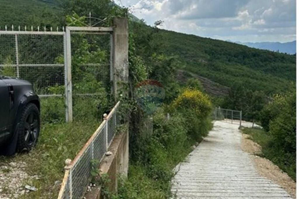 Tokë për Shitje – 1,400 m² në Dajt