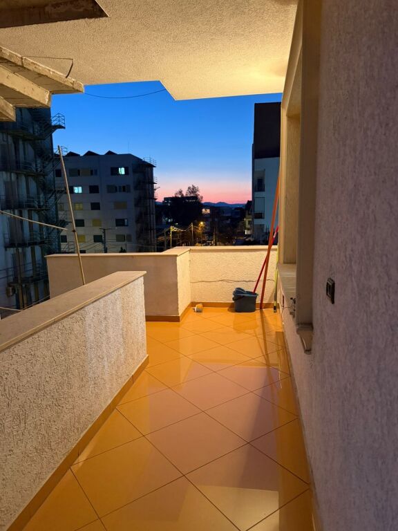 Apartament 1+1 me qera tek Inxh e Ndertimit prane Konvikteve