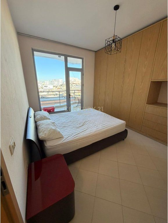 SHESIM APARTAMENT 2+1+2 PRANË GLOBE, RRUGA E KAVAJËS