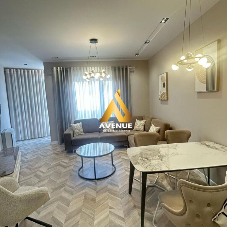 ✨ SHITET APARTAMENT LUKSOZ 2+1+2 – PRANË Sheshi Skënderbej, NË Tiranë