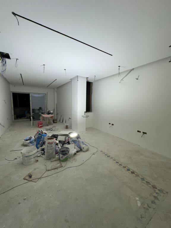 ZYRE ME QERA 130 M2 AIR ALBANIA 250.000 LEKE FH-58105