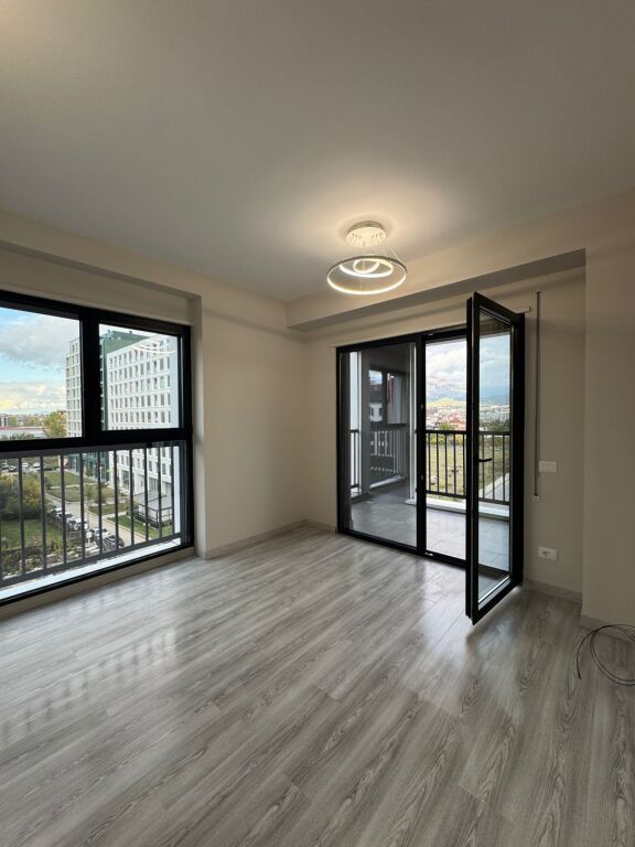 1+1,non arredato per ufficio o abitazione, vicino all'incrocio viale nuovo, 500 euro