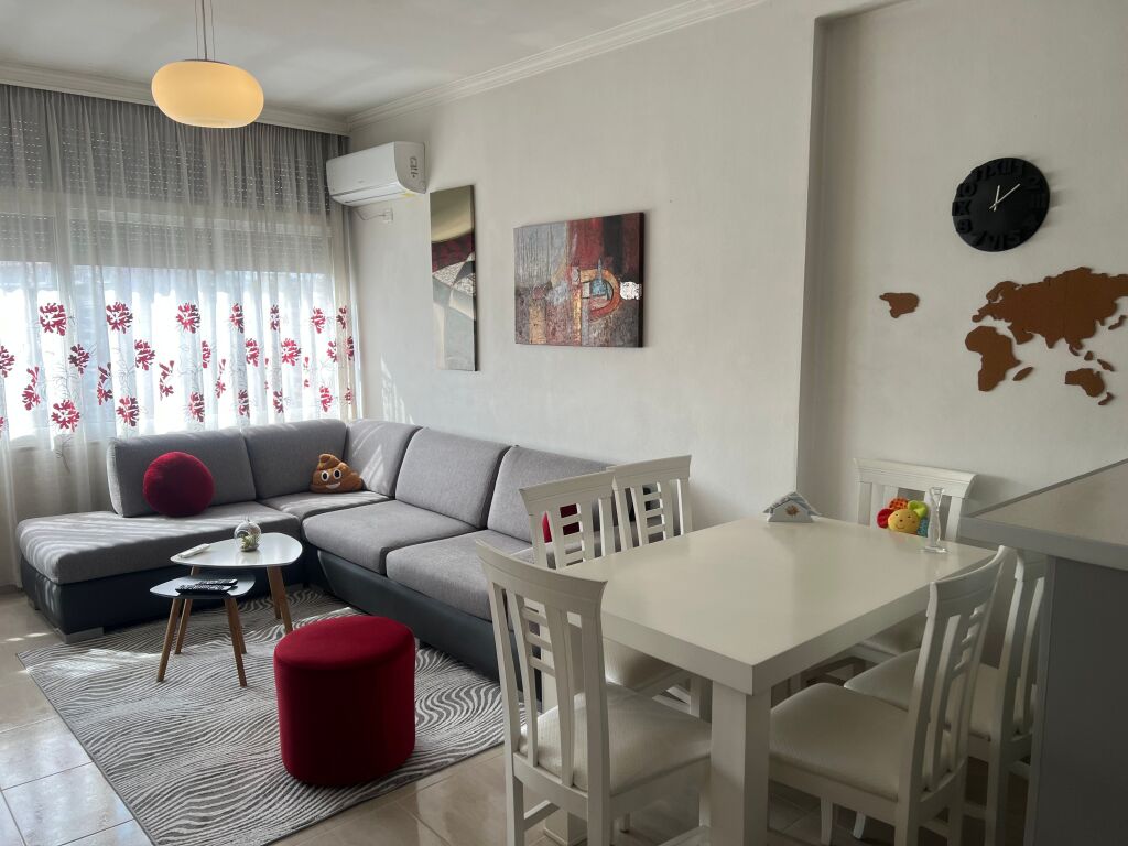 In vendita 1+1, Astir, Vicino al Rrethit, Completamente arredato