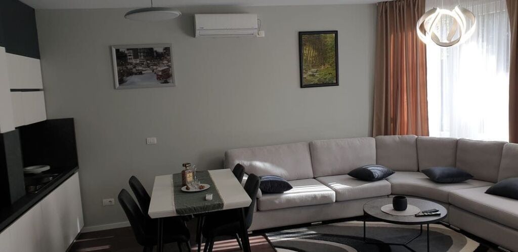 Villa Floor for rent, Besa Street