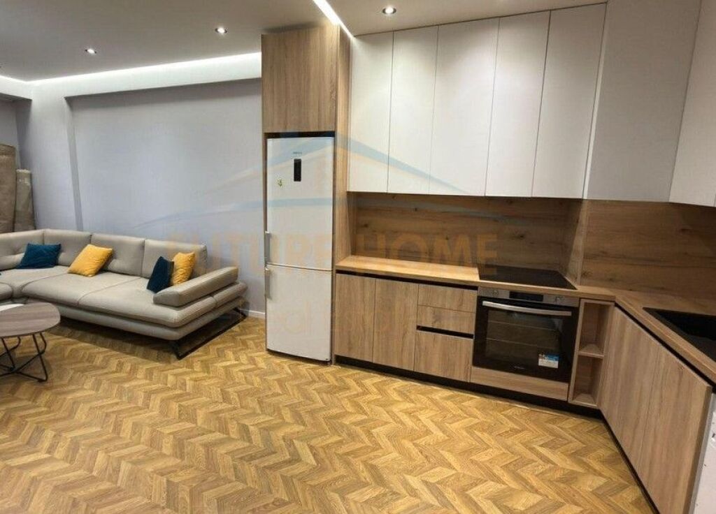 Qera, Apartament 1+1+Post Parkimi, Urban Gate