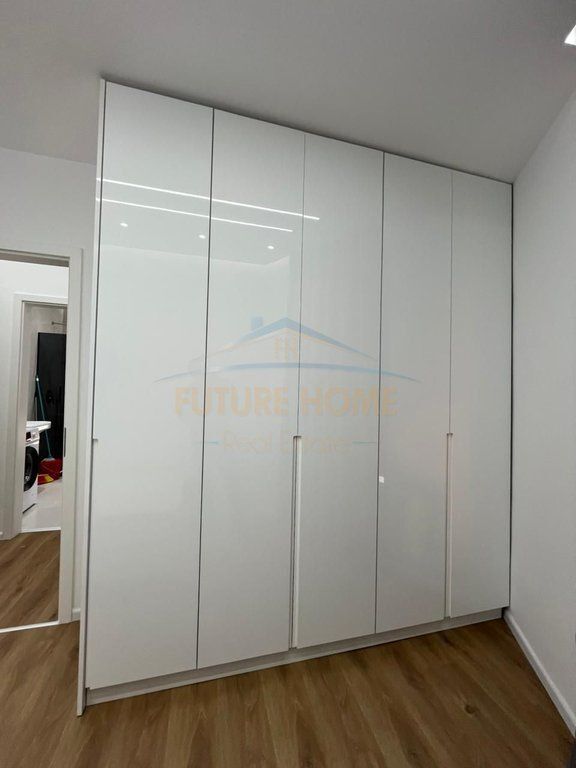 Rent, Apartment 2+1+Parking Space, Kadiu Complex, Tirana.