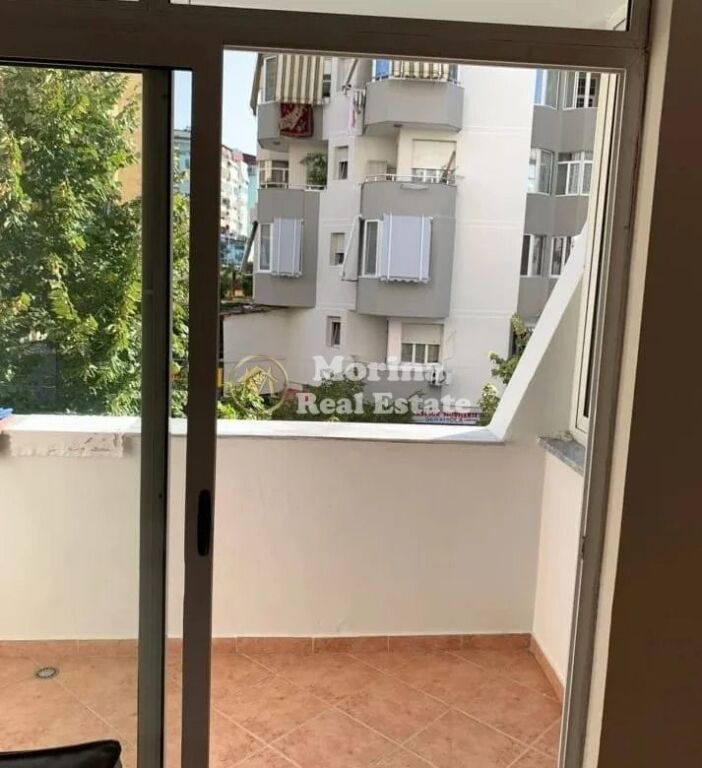 Affitto | Appartamento 2 + 1 | Comune di Parigi | 700 €/mese
