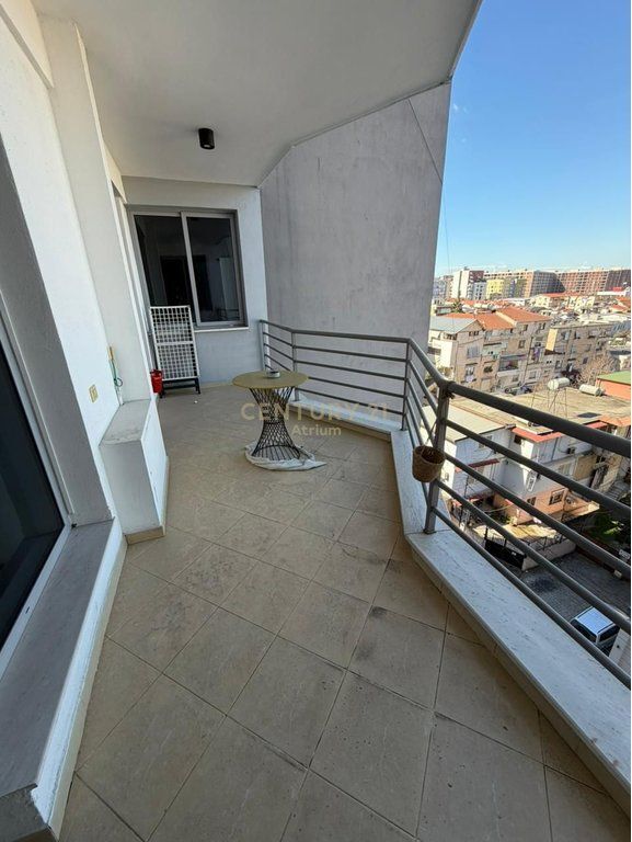 SHESIM APARTAMENT 2+1+2 PRANË GLOBE, RRUGA E KAVAJËS