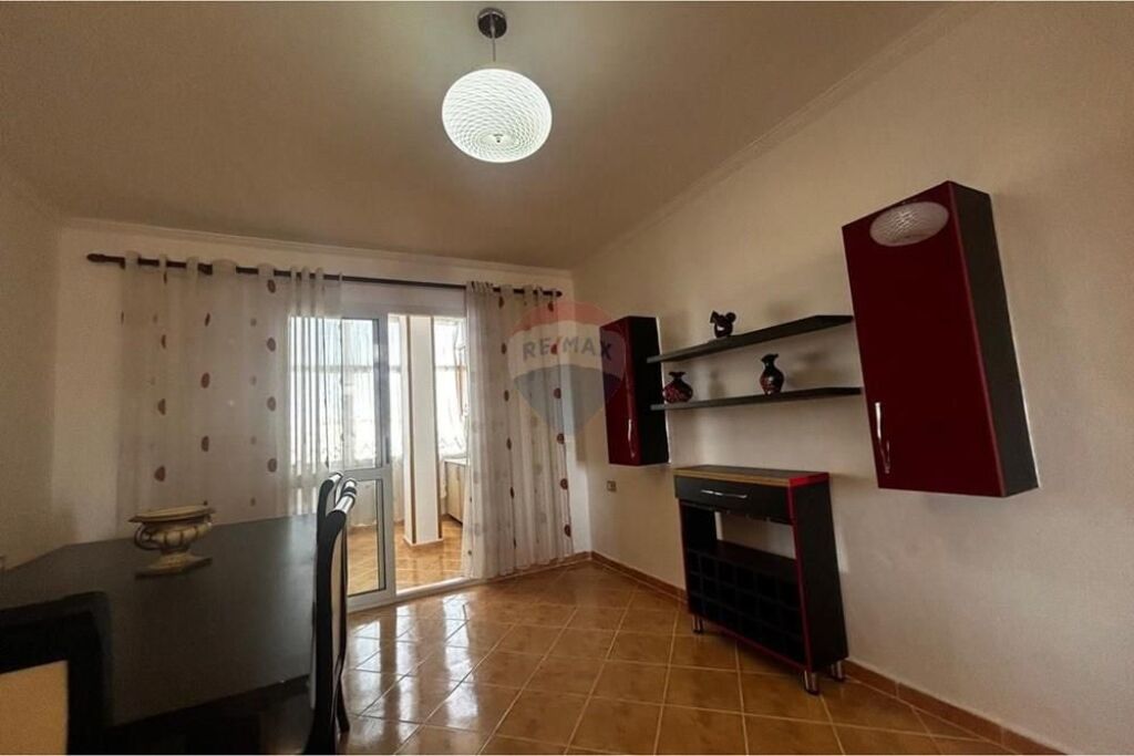 🏠 Apartament 2+1+2 për Shitje – Rruga Zaho Koka, Vlorë