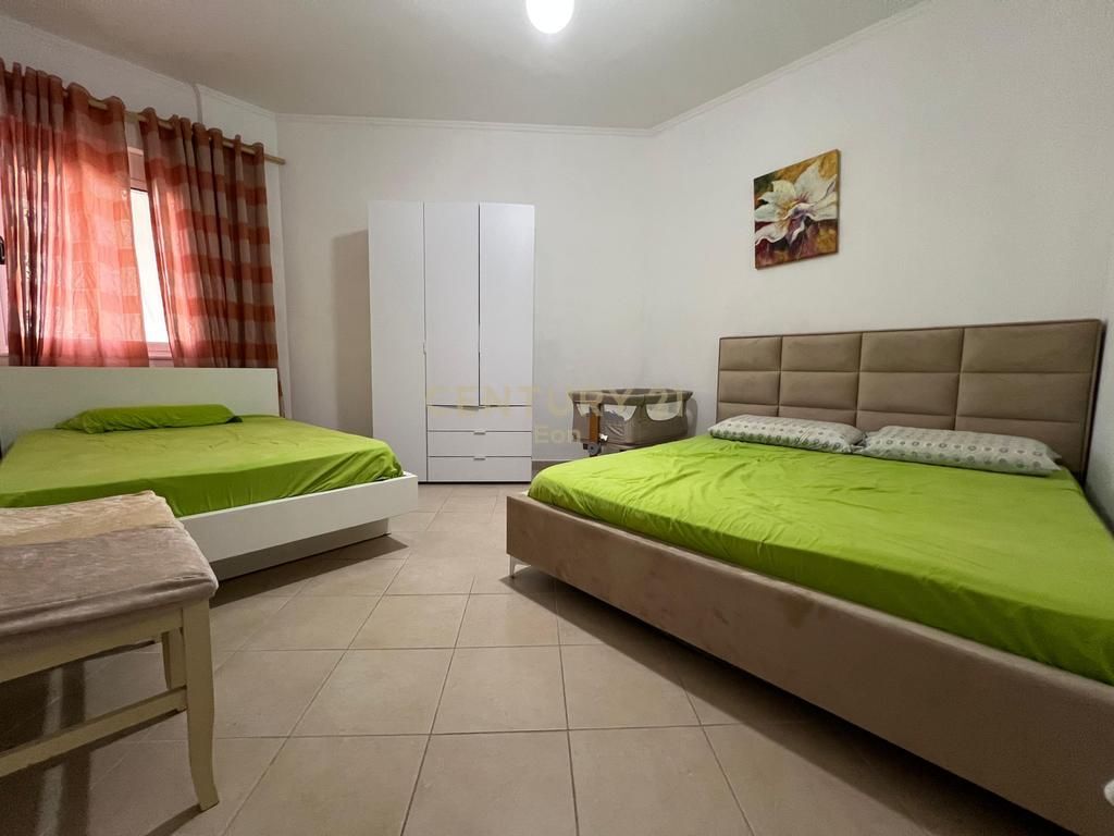 Shitet Super Apartament 1+1në Golem !!