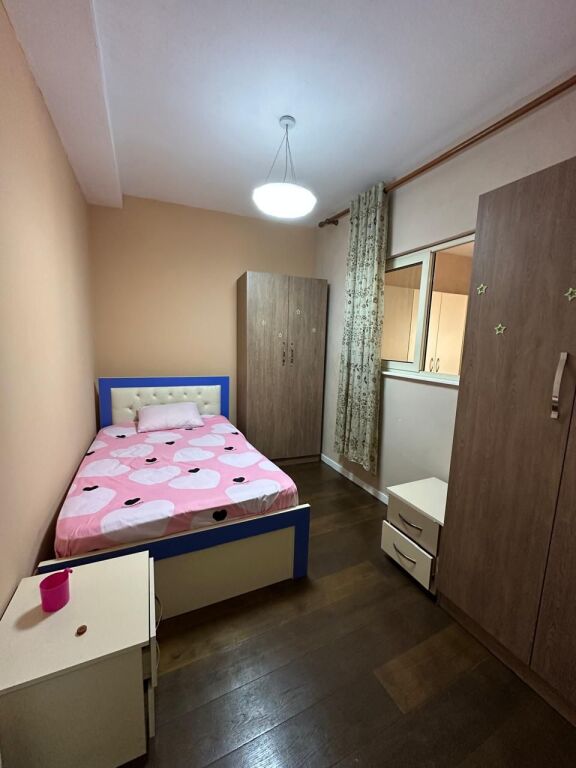 🏠Prane Shkolles 9-vjecare Mihal Grameno jepet me qera kati i I-re i nje vile2+1,i mobiluar 50,000 Leke