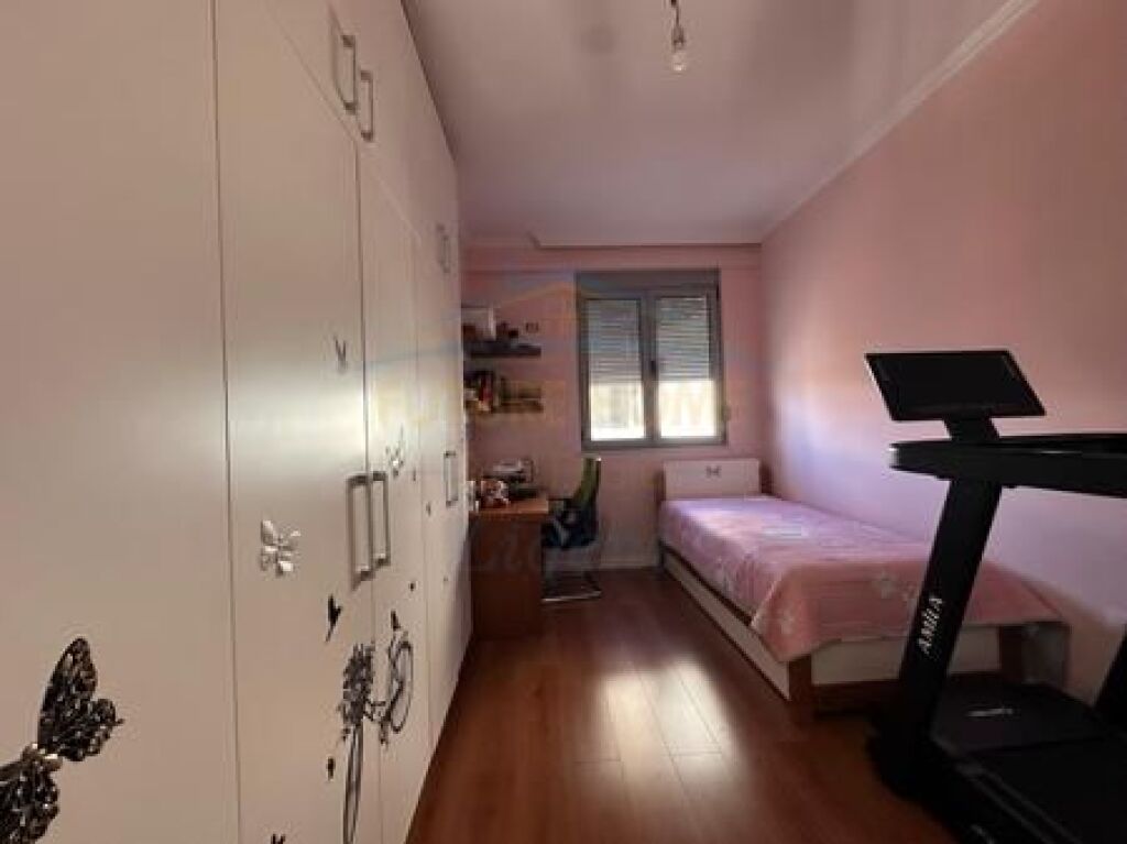 Qera, Apartament 2+1, Liqeni Thate, Tiranë.