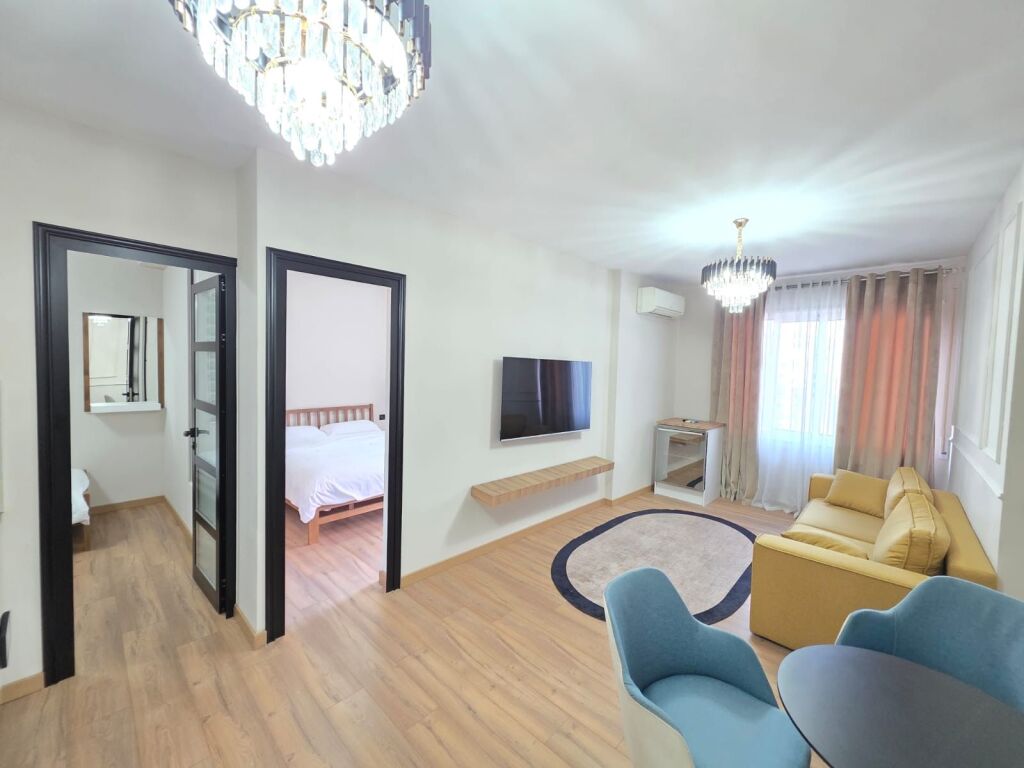 Apartament 2+1, Islam Alla, Myslym Shyr