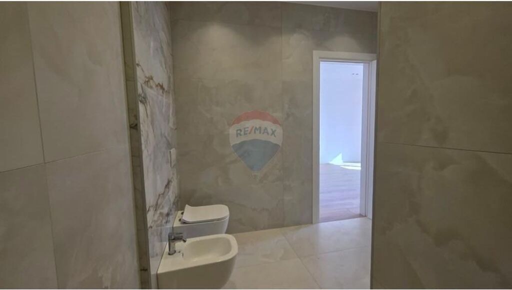 🌊 Apartment 2+1+2 for Sale – Lungomare, Vlora