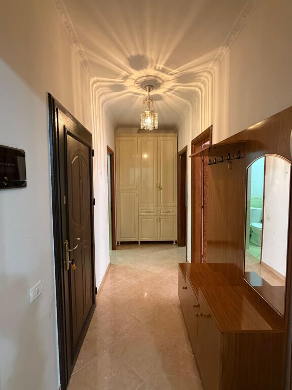 Apartament me qera - Astir