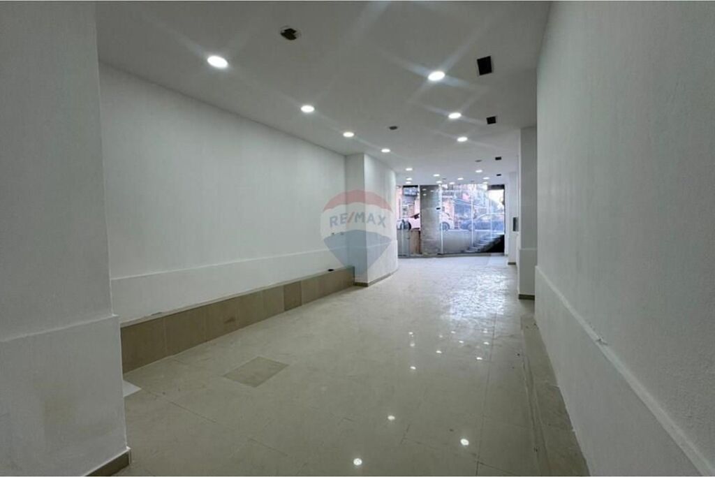 SHOP FOR RENT AT PJETER BUDI STREET