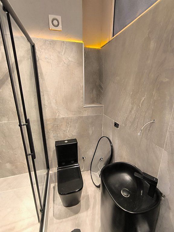 Duplex 2+1+2 for rent in the Ish Blloku area, at Pallatet Agimi, in Tirana.