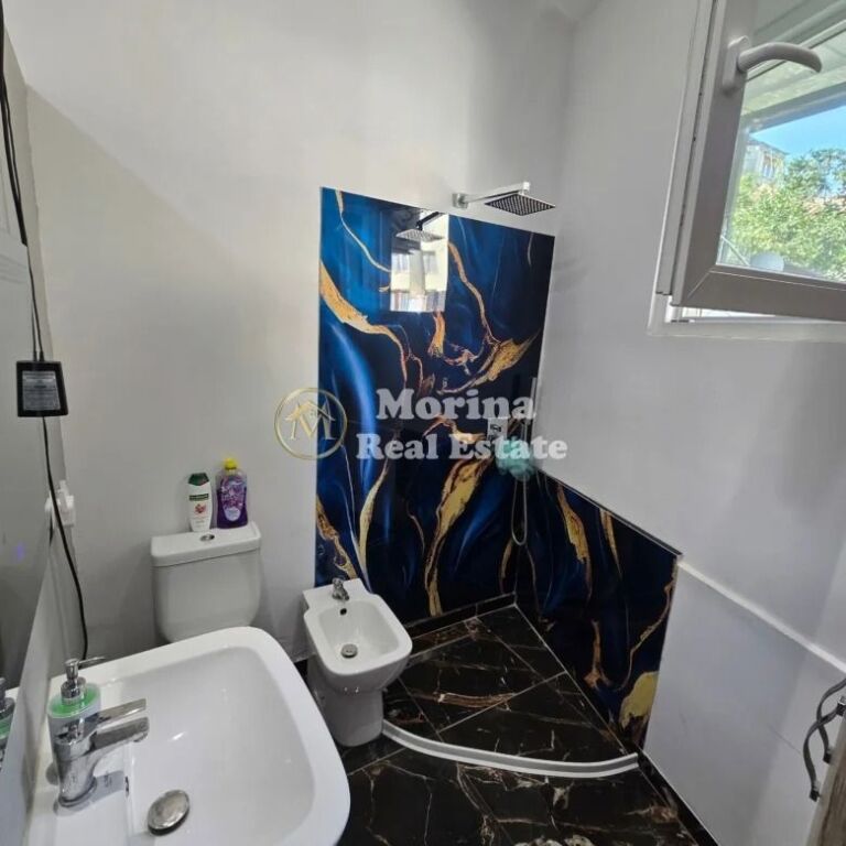 Affitto | Appartamento 1 + 1, Xhamllik 250 €/mese