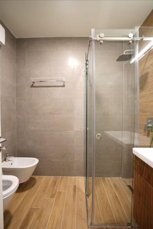 Apartament 1+1 per qira te drejtoria e policise