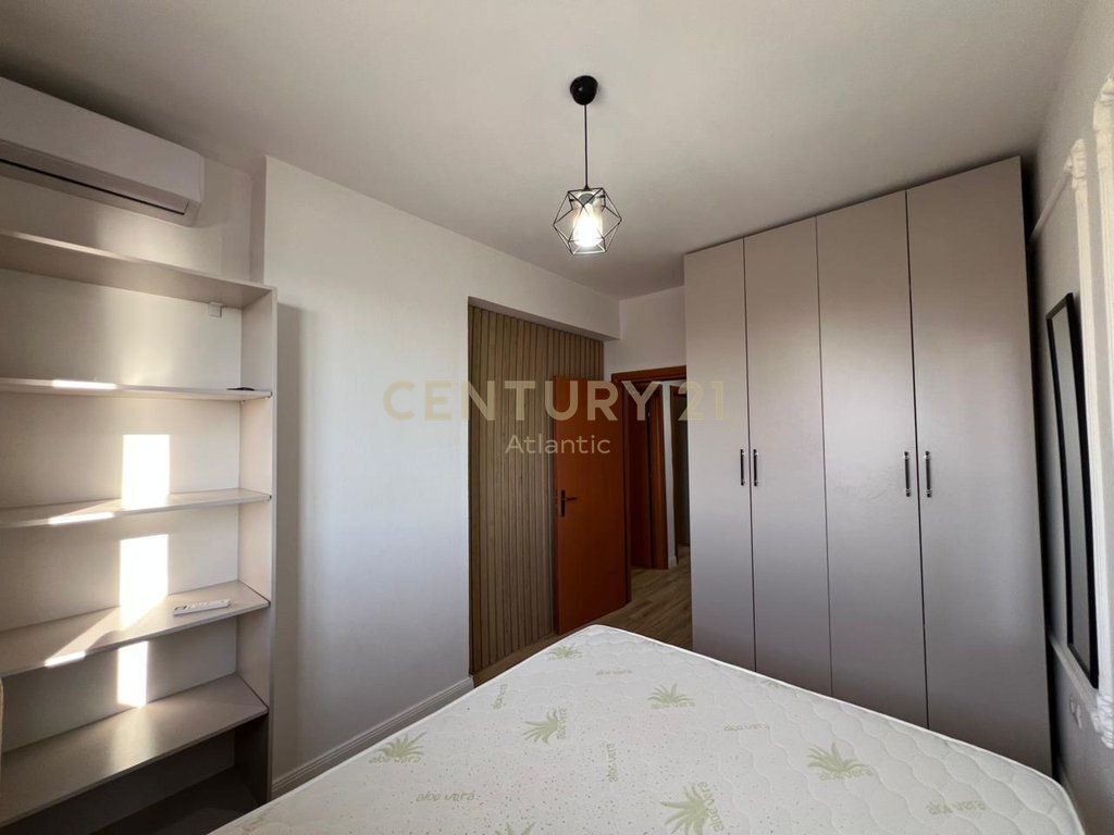 JEPET ME QERA APARTAMENT 2+1 I MOBILUAR NE PLAZH HEKURUDHA DURRES !