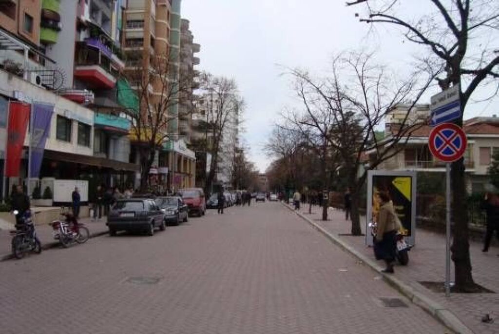 Premises for rent in Bllok