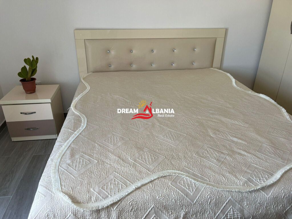 Apartament 2+1+2 me qera tek 5 Maji ne Tirane (ID 4231487)