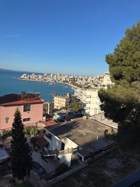 Apartament 1+1 në Sarandë, 55 m², pamje nga deti, gati për banim