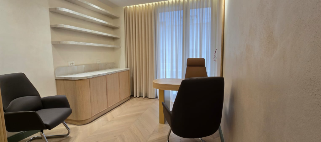 🏢 Locale Commerciale in Affitto – Residenza Altana, Comune di Parigi📍
