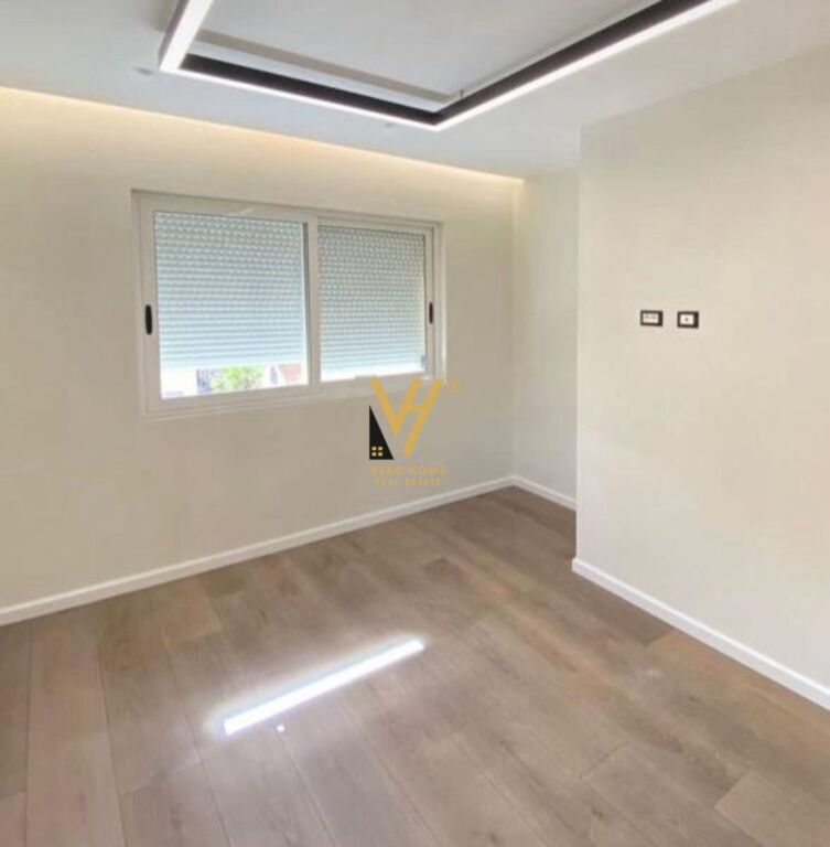 VENDESI APPARTAMENTO 2+1 A KIKA 1, COMUNE DI PARIGI 210.000 EURO