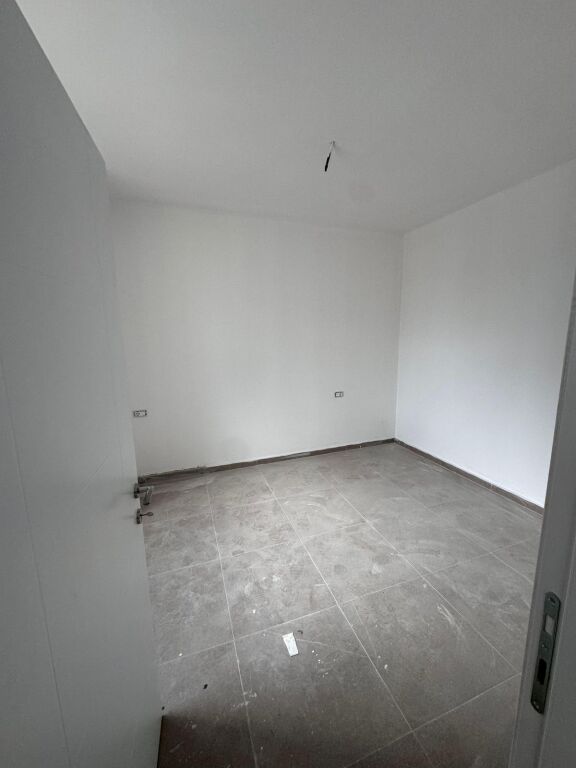 Apartament me qera - Rruga Dritan Hoxha