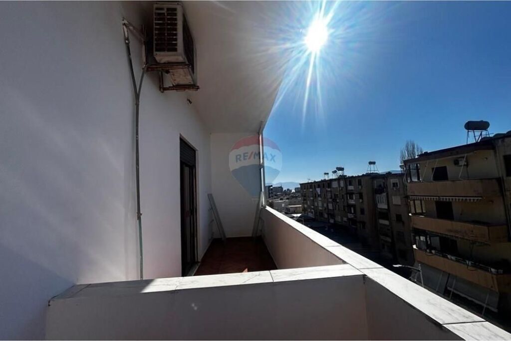 🏠 Apartament 2+1+2 për Shitje – Rruga Zaho Koka, Vlorë