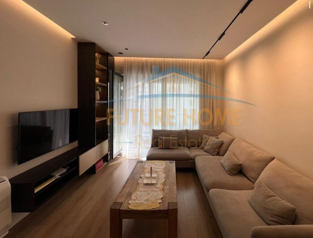 SHITET APARTAMENT 2+1+2POSTE PARKIMI , KOMPLEKSI MAGNET, 21DHJETORI