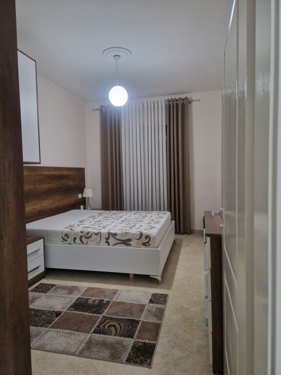 PRESSO GLI EDIFICI CABEJ SI AFFITTA UN APPARTAMENTO 1+1