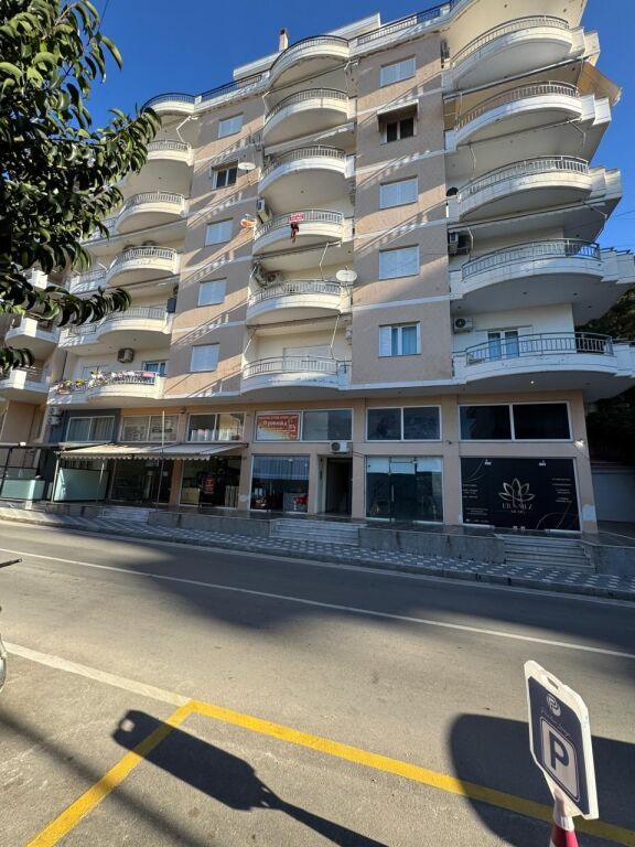 Apartament 1+1 në Sarandë, 55 m², pamje nga deti, gati për banim