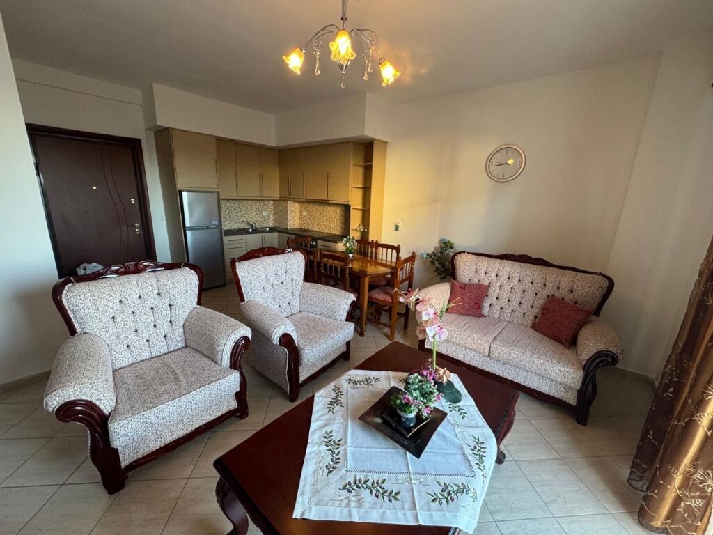 Apartament 1+1 në Sarandë, 55 m², pamje nga deti, gati për banim