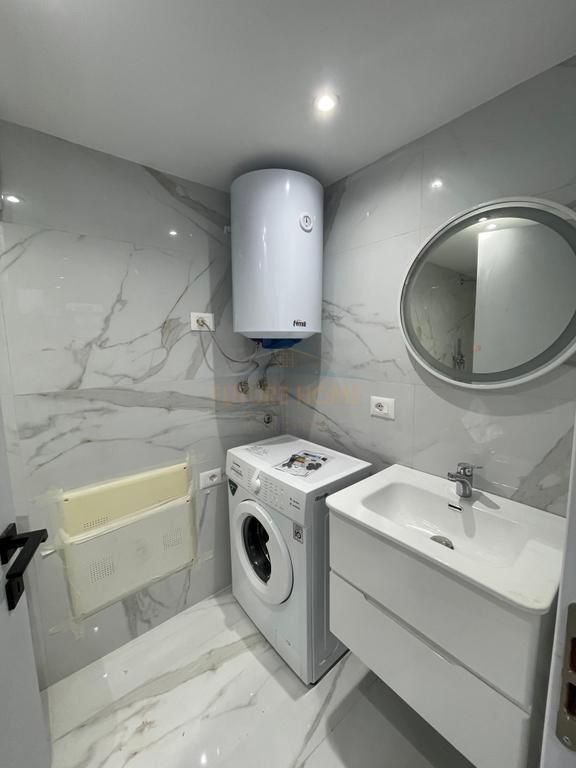 Qera, Apartament Loft, Fresku