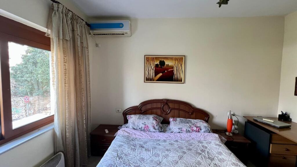 In Affitto: Appartamento 1+1 📍Brryl (Lato Boulevard) – 45.000 Lek – 60m² – 2° Piano || Accesso Rapido ai Punti Principali di Tirana 🚀