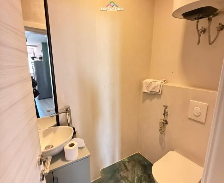 Apartament Me Qera 2+1 Tek Ish Tregu Elektrik ( ID B221404) Tirane