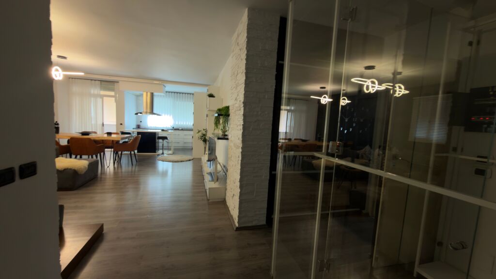 Apartament 2+1 per qira, Komuna e Parisit