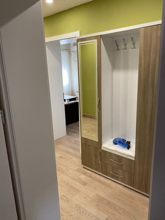 🏡 SHITET APARTAMENT 2+1 – RRUGA E DURRËSIT, PRANË QENDRËS