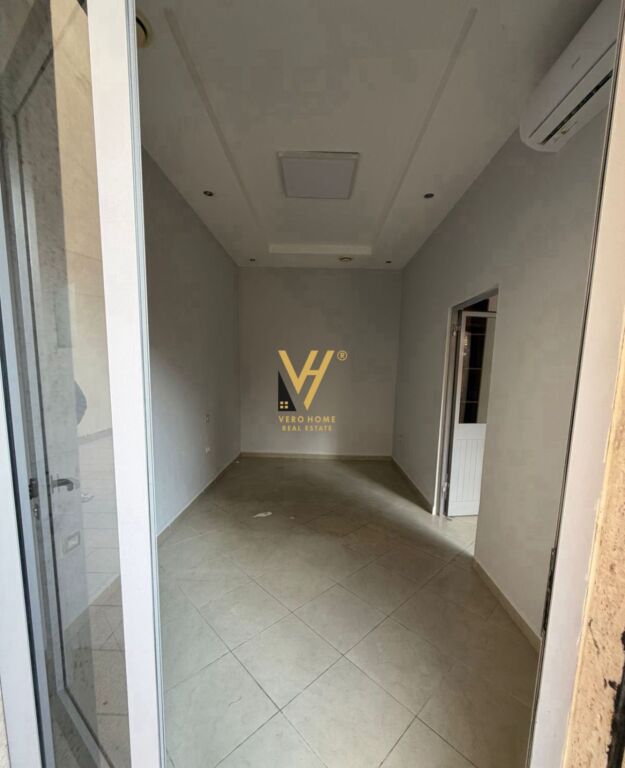 BUSINESS PREMISES 40 M2 FOR RENT AT THE PROSECUTOR'S OFFICE 39,000 LEKE