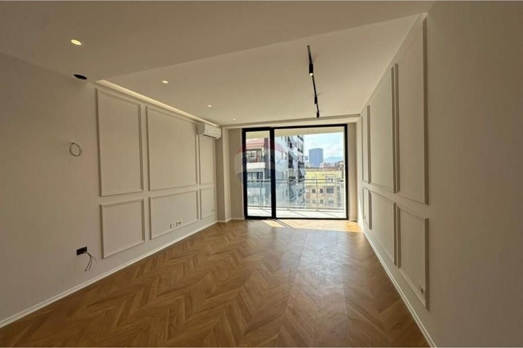 Office for rent at Golden Tower