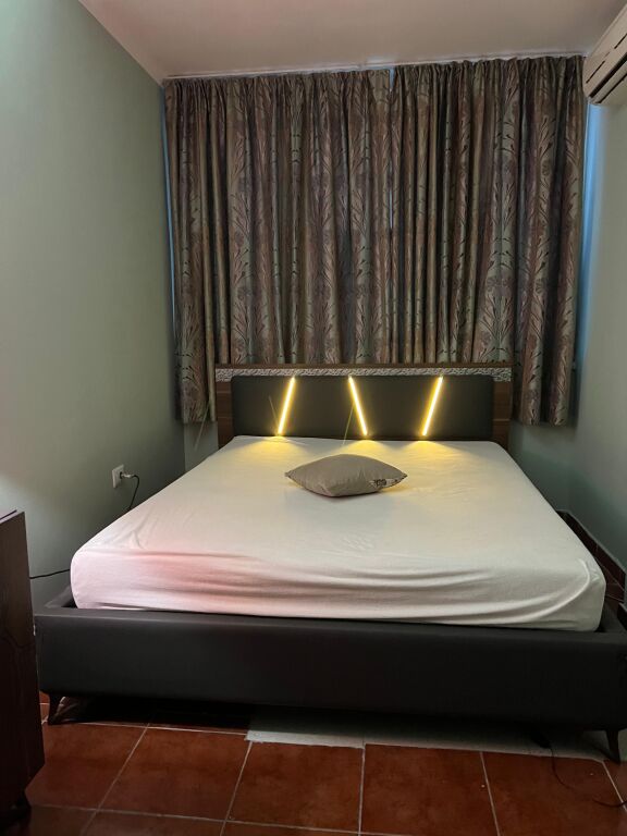 1+1 9th floor Paris municipality