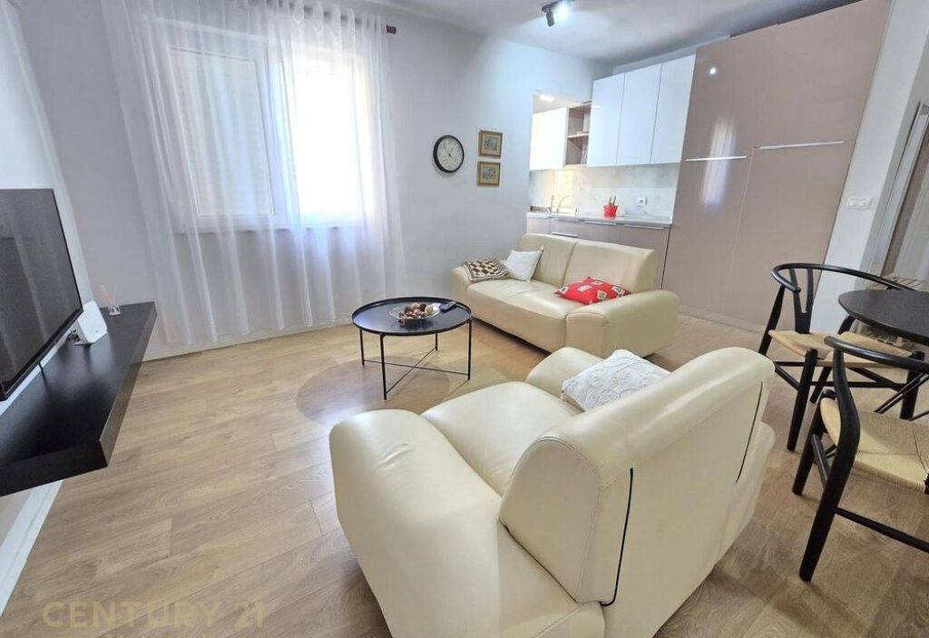 Apartament me qira 1+1 , Shkolla e Baletit