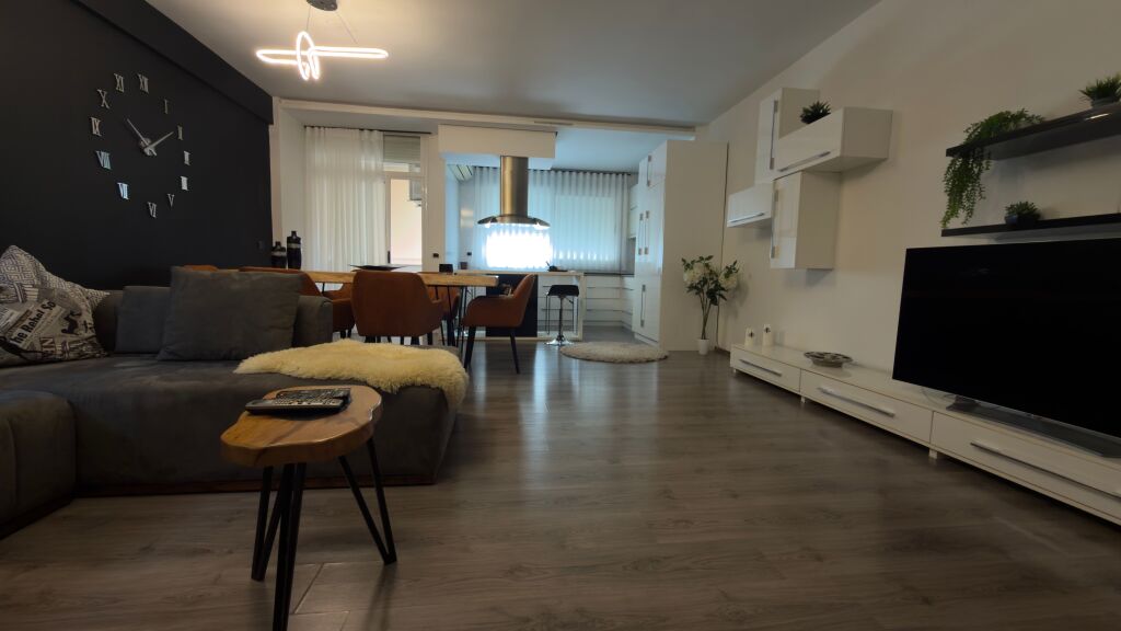 Apartament 2+1 per qira, Komuna e Parisit